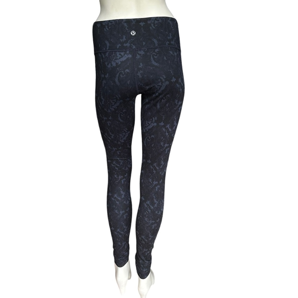 Lululemon Wunder Under Beautiful Baroque Inkwell / Micro Macro Stripe Reversible - Picture 9 of 16